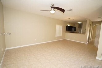 4900 SW 140th Terrace in Miramar, FL - Building Photo - Building Photo