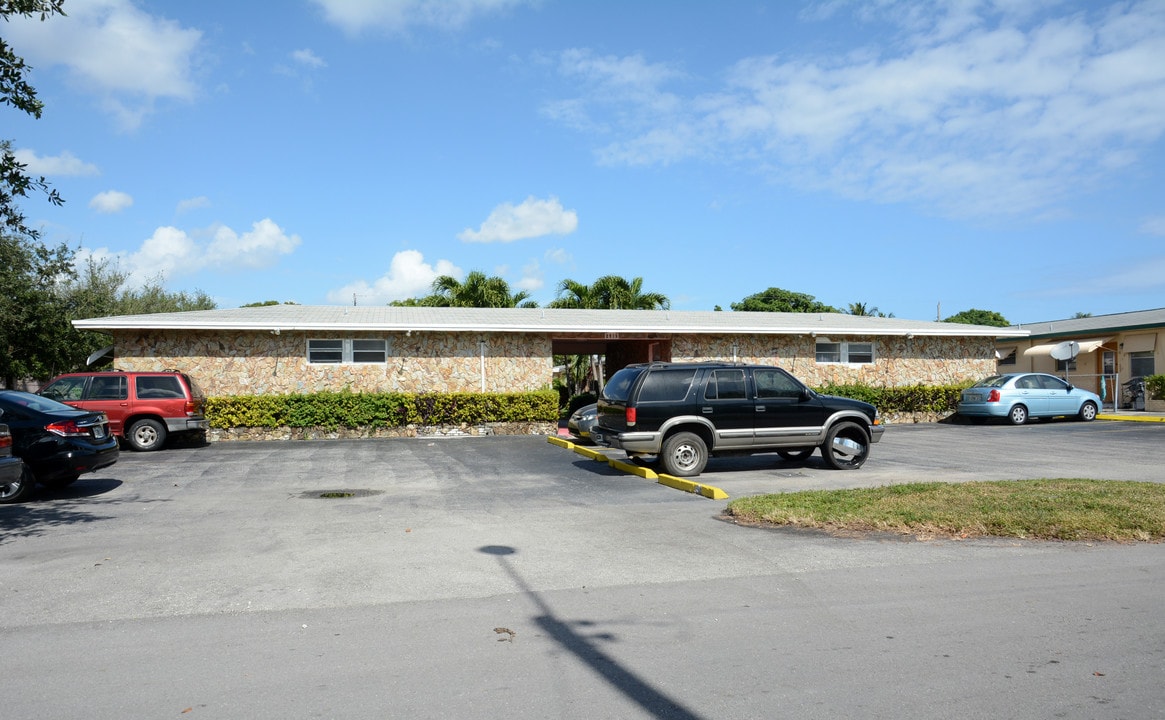 2915 Jackson St in Hollywood, FL - Foto de edificio