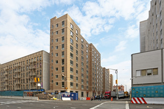 Metro East 99th Street in New York, NY - Building Photo - Building Photo