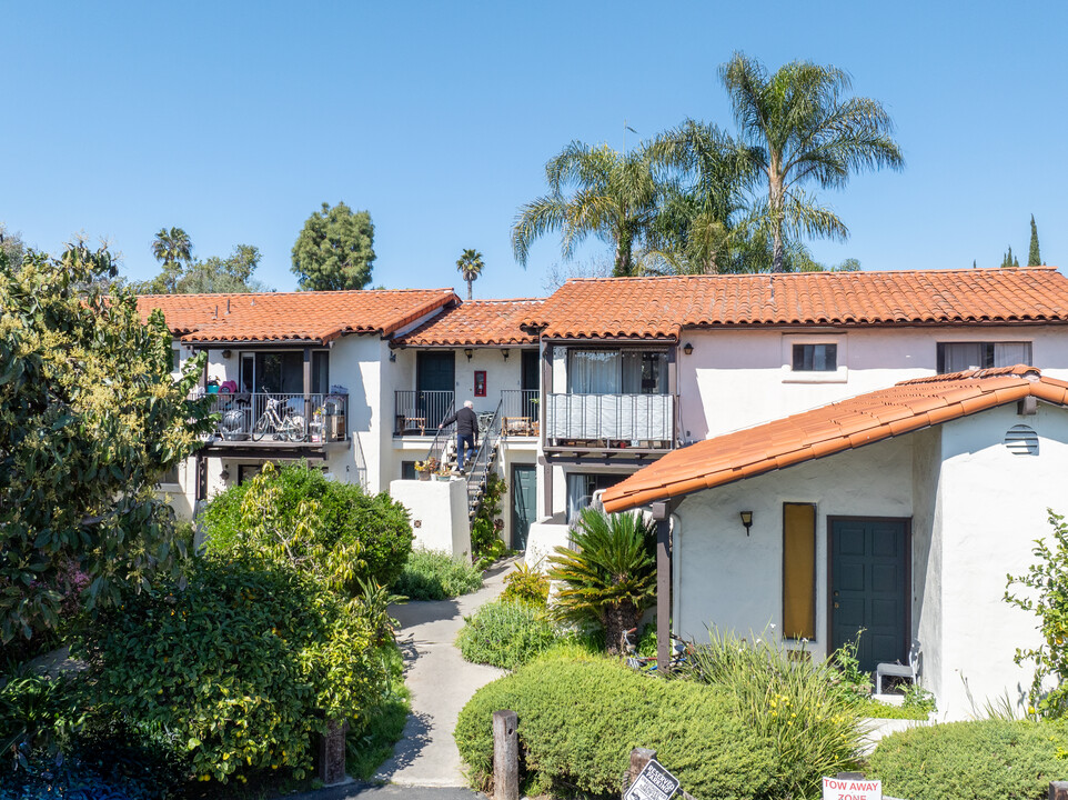 414 W Figueroa St in Santa Barbara, CA - Building Photo