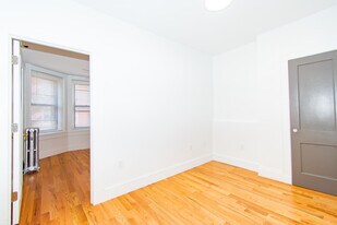 91 Westland Ave, Unit 228 in Boston, MA - Building Photo