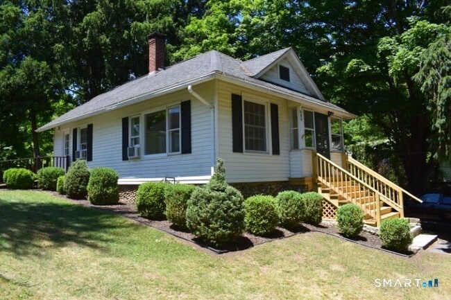 property at 689 Kent Rd
