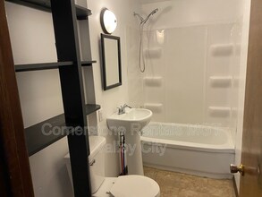 261 College St SE in Valley City, ND - Building Photo - Building Photo