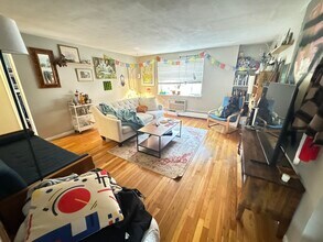 51 Colborne Rd, Unit 4 in Boston, MA - Building Photo - Building Photo