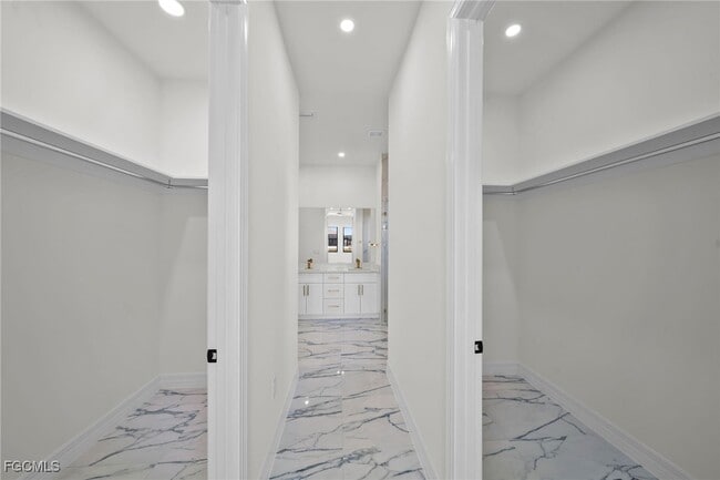 2521 Diplomat Pkwy W