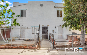 220 N Hoover St in Los Angeles, CA - Building Photo - Building Photo