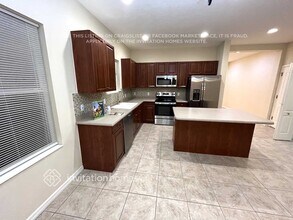 5006 Charles Partin Dr in Parrish, FL - Building Photo - Building Photo