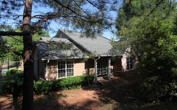 Columbia Village in Decatur, GA - Foto de edificio - Building Photo
