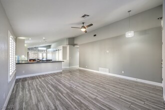 2424 Wild Ginger Ln in Las Vegas, NV - Building Photo - Building Photo