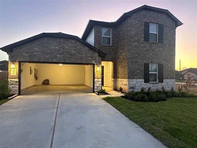 property at 3943 Knighton Ct