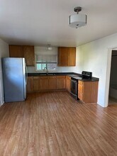 320 Park Ave in Vista, CA - Building Photo - Building Photo