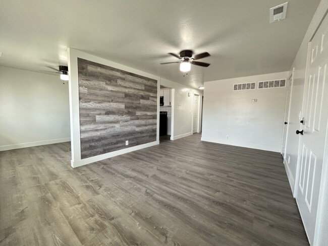 1801 Parkway Blvd in West Valley City, UT - Building Photo - Building Photo