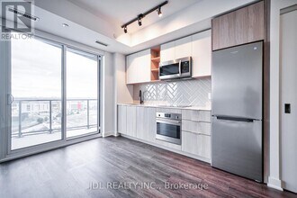 36-1336 Zorra St in Toronto, ON - Building Photo - Building Photo
