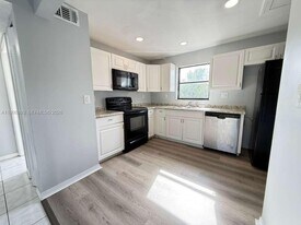 1920 N Congress Ave in West Palm Beach, FL - Building Photo
