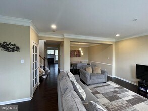 168 Fringetree Dr in West Chester, PA - Building Photo - Building Photo
