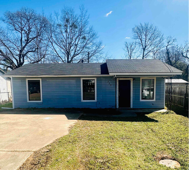 323 Arlington St in Texarkana, TX - Building Photo - Building Photo