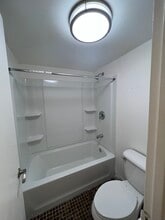 13390 NE 7th Ave, Unit 407 in North Miami, FL - Building Photo - Building Photo