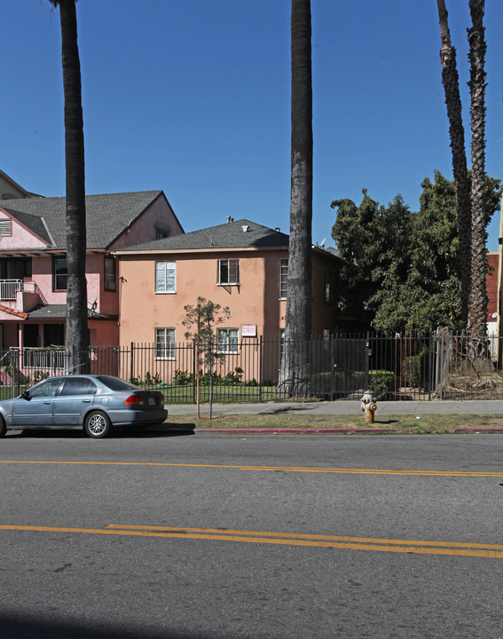 437 S Westlake Ave in Los Angeles, CA - Building Photo