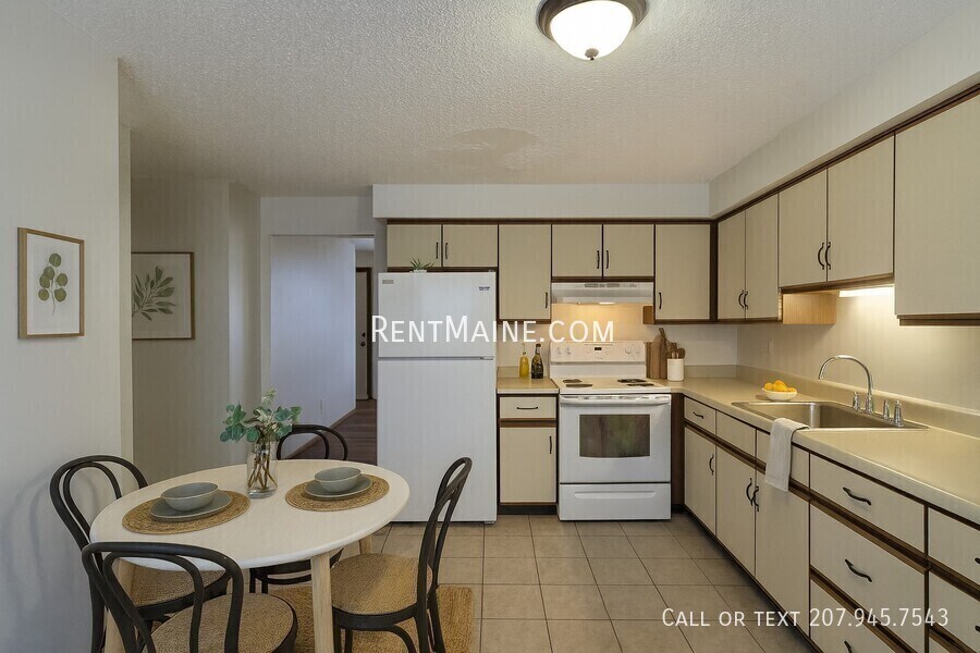 2 Hartley St in Lewiston, ME - Foto de edificio