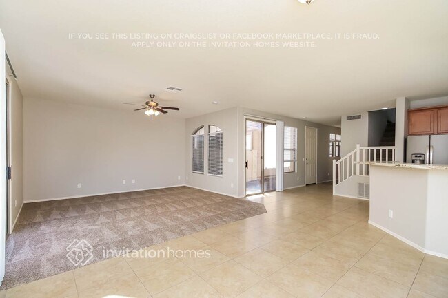 9038 E Garnet Ave in Mesa, AZ - Foto de edificio - Building Photo