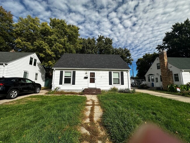property at 5012 E 54th St