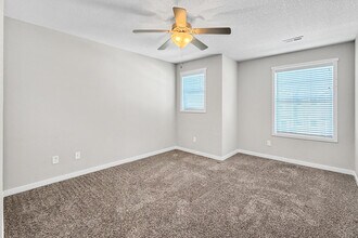 2526 NW Lois Ln in Ankeny, IA - Building Photo - Building Photo