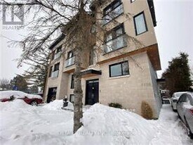 1106 Bathgate Dr in Ottawa, ON - Building Photo
