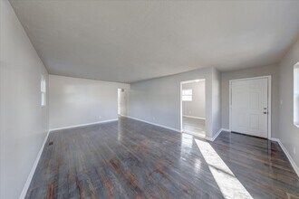 1367 W Pruitt St in Indianapolis, IN - Building Photo - Building Photo