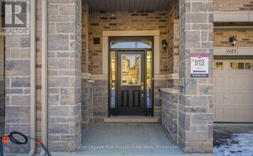 645 Boyd Ln in Milton, ON - Building Photo - Building Photo