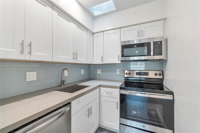 property at 2901 Polk St