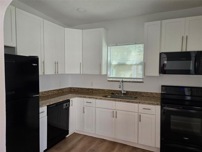 403 Ave J SE in Winter Haven, FL - Building Photo - Building Photo