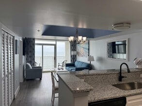 2000 N Ocean Blvd in Myrtle Beach, SC - Building Photo - Building Photo