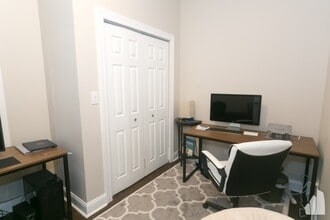 2506 W Argyle St, Unit 2 in Chicago, IL - Building Photo - Building Photo