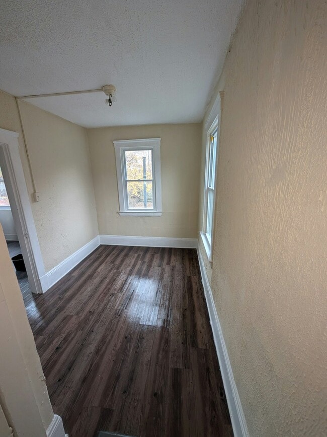 1187 E 61st St in Cleveland, OH - Building Photo - Building Photo