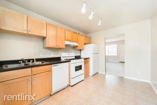 Little Five Points Apartments For Rent Under 900 Atlanta Ga Arbors Of East Atlanta Apartments