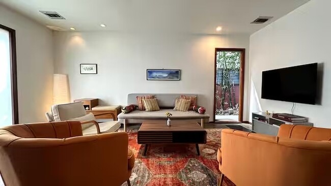 property at 3617 Maplewood Ave