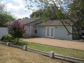 2600 S Bagdad Rd in Leander, TX - Building Photo - Building Photo