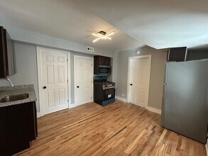 3614 W George St, Unit CH-3 in Chicago, IL - Building Photo - Building Photo