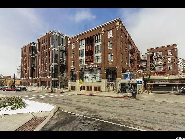336 W 300 S, Unit 212 in Salt Lake City, UT - Building Photo
