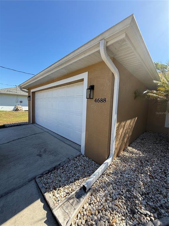 4688 Heather Terrace in North Port, FL - Building Photo - Building Photo