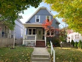 3285 S Delaware Ave, Unit Lower in Milwaukee, WI - Building Photo