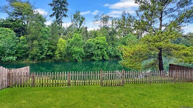 10816 Field Pointe Dr in Denham Springs, LA - Building Photo - Building Photo