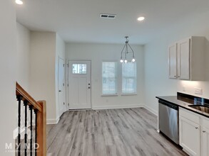 2407 Eagle Creek Ct in Winston-Salem, NC - Building Photo - Building Photo