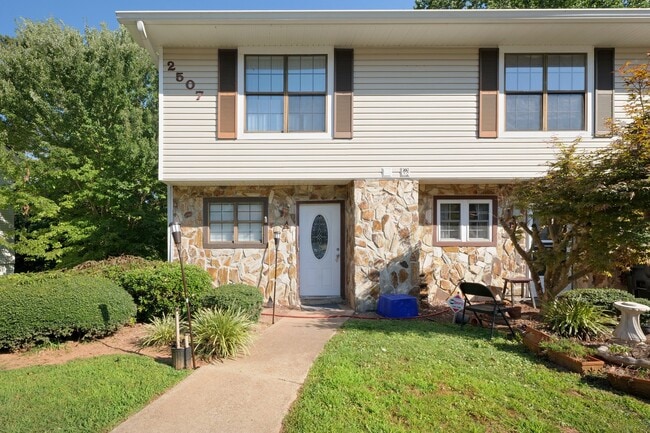 property at 2507 Hidden Cove Ct