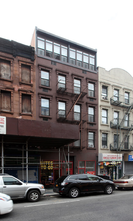 1695 Lexington Ave in New York, NY - Building Photo