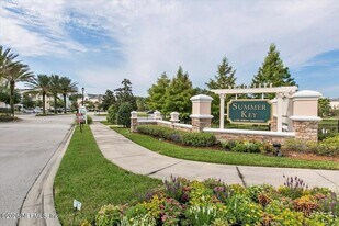 8201 Green Parrot Rd, Unit 307 in Jacksonville, FL - Building Photo