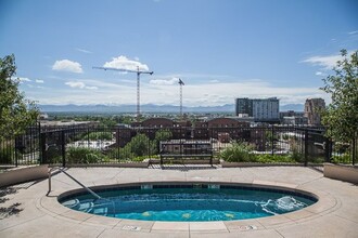 975 Lincoln St in Denver, CO - Foto de edificio - Building Photo