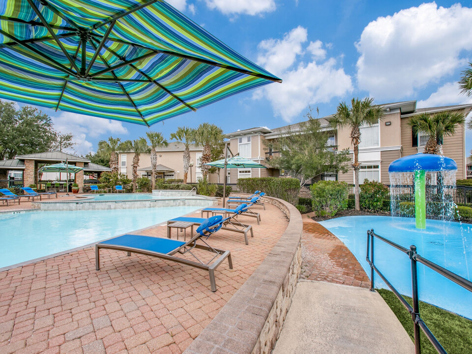 Westmount at Mason Creek in Katy, TX - Building Photo