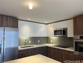 888 Kapiolani Blvd in Honolulu, HI - Building Photo - Building Photo