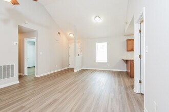 1560 Wembley Dr in Douglasville, GA - Building Photo - Building Photo